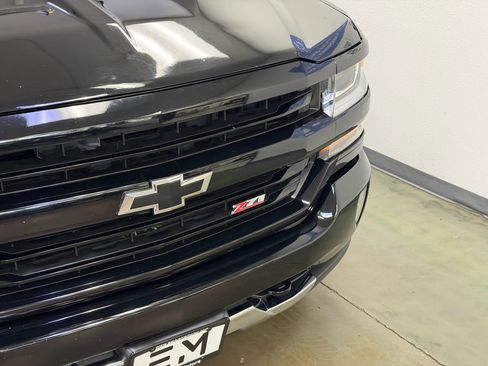Used 2018 Chevrolet Silverado 1500 LT w/ All Star Edition AWD/4WD image 4