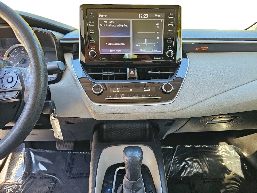 Used 2021 Toyota Corolla LE FWD image 21