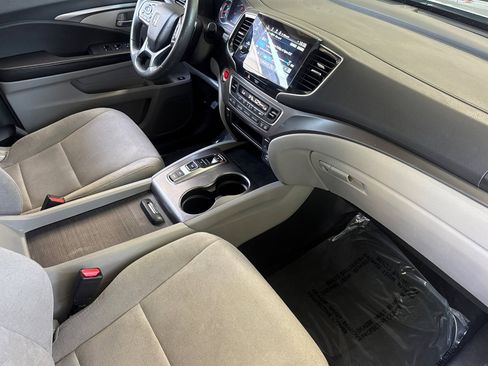 Used 2021 Honda Pilot EX image 32