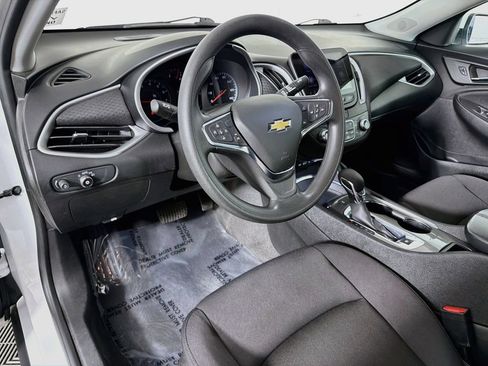 Used 2024 Chevrolet Malibu LT FWD image 9