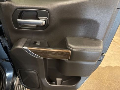 Used 2019 Chevrolet Silverado 1500 RST image 23