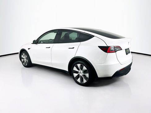 Used 2021 Tesla Model Y Long Range AWD/4WD image 5