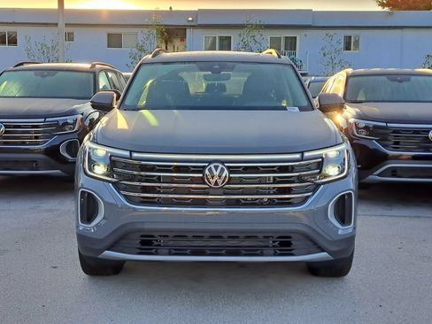 New 2026 Volkswagen Atlas SE FWD image 2