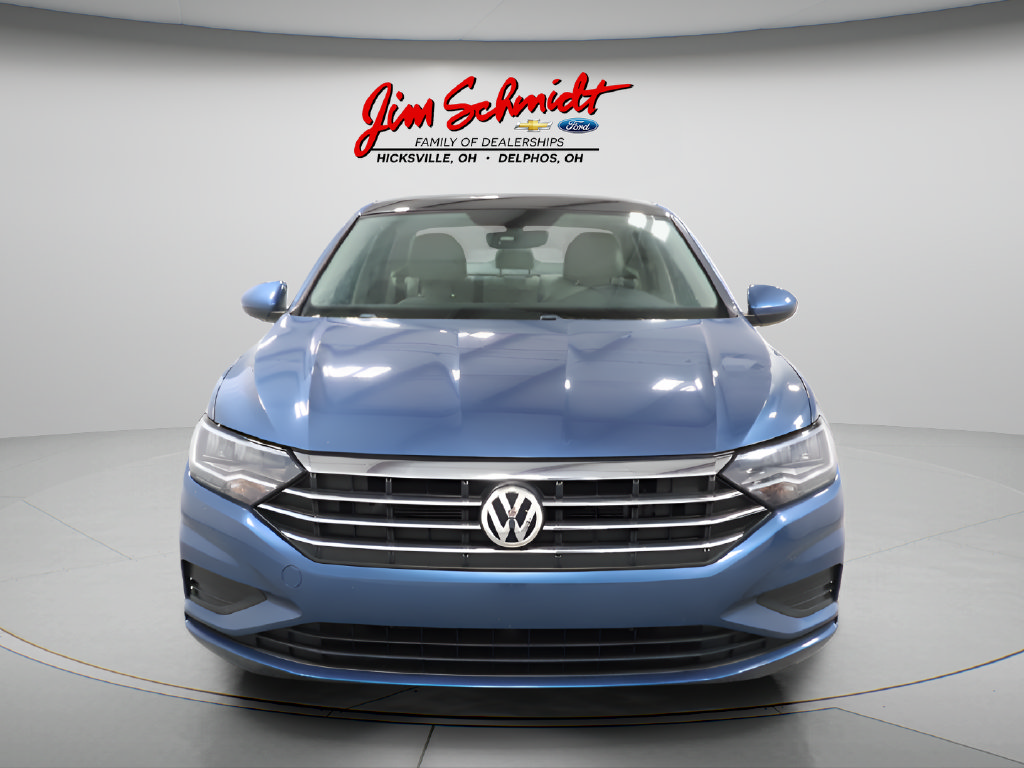 Used 2020 Volkswagen Jetta SE w/ SE Cold Weather Package FWD image 3
