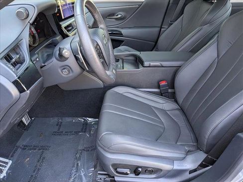 Used 2024 Lexus ES 350 F Sport image 16