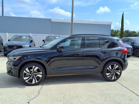Certified 2024 Volvo XC40 B5 Plus w/ Protection Package Premier AWD/4WD image 4