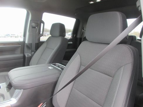 New 2026 GMC Sierra 1500 Elevation image 14