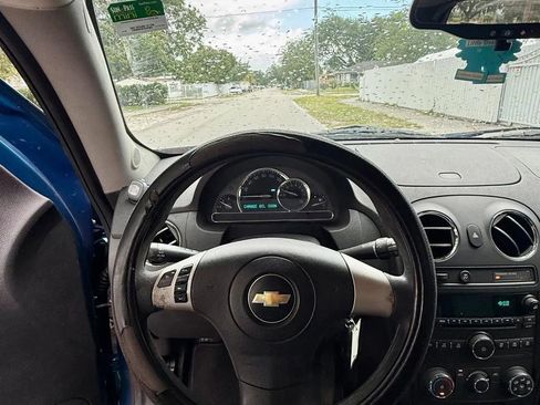 Used 2009 Chevrolet HHR LS image 9