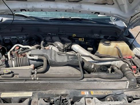 Used 2015 Ford F550 2WD Regular Cab Super Duty image 4