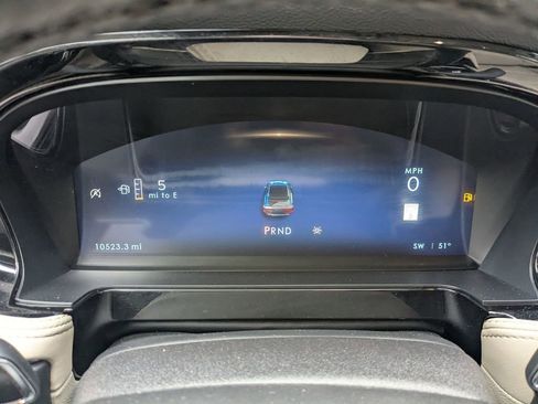 Used 2025 Lincoln Corsair FWD w/ Equipment Group 101A image 12