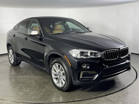 Used 2019 BMW X6 xDrive35i w/ Premium Package image 3