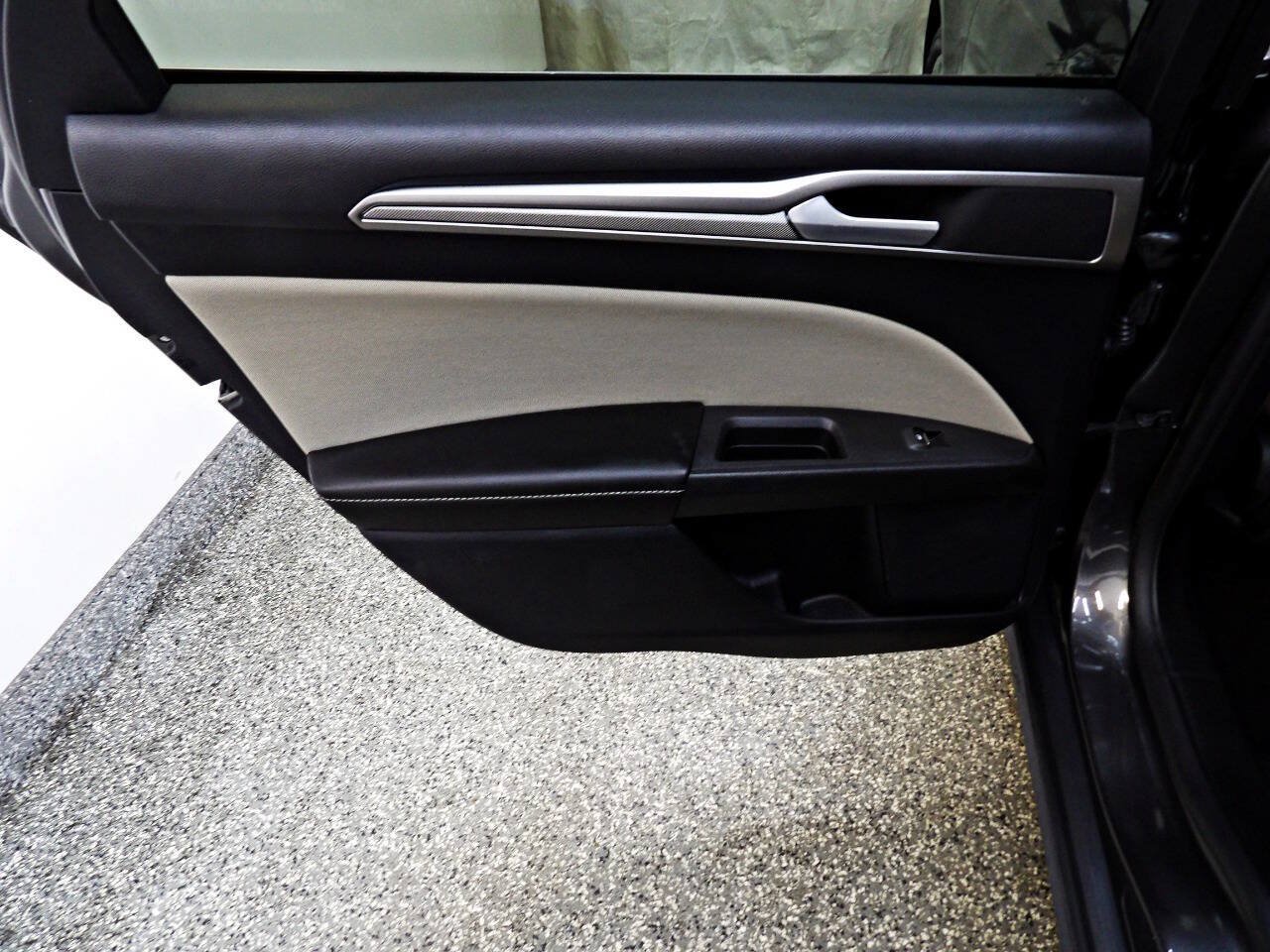 Used 2020 Ford Fusion S FWD image 9