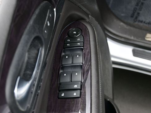 Used 2017 Buick Enclave Premium AWD/4WD image 10