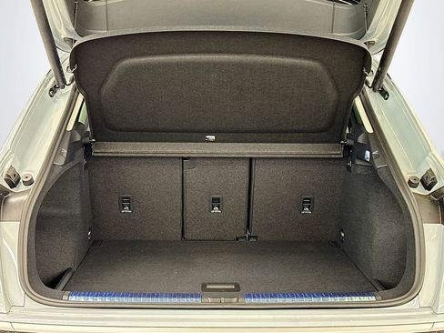 New 2026 Audi Q3 quattro 2.0T image 21