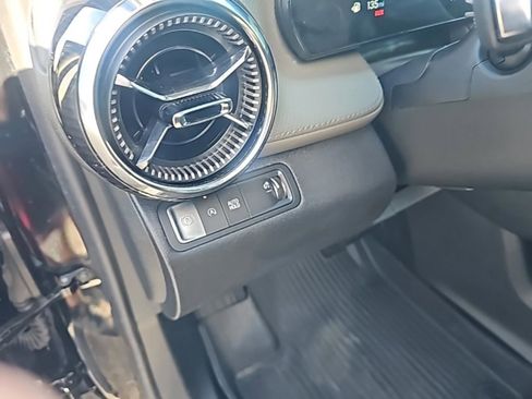 Used 2026 Chevrolet Equinox LT w/ Convenience Package II image 21