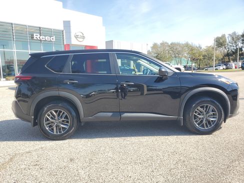 Certified 2022 Nissan Rogue S image 4