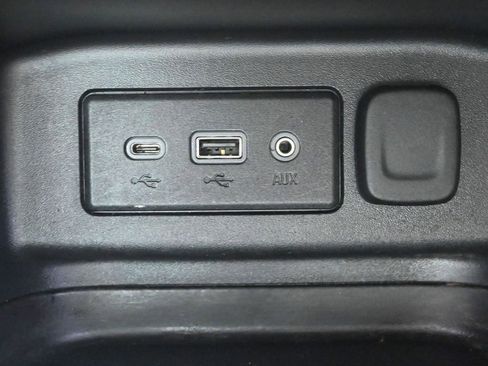 Used 2020 Chevrolet Equinox LT FWD image 34
