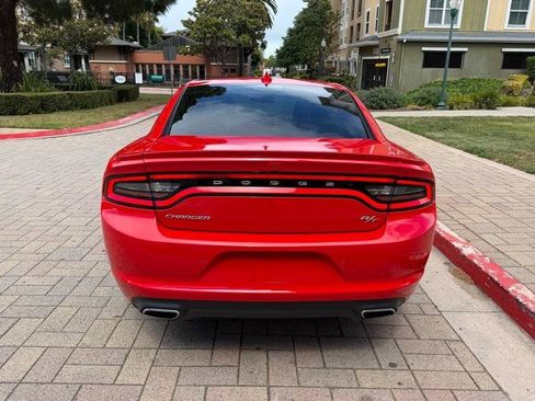 Used 2016 Dodge Charger R/T w/ Plus Group RWD image 5
