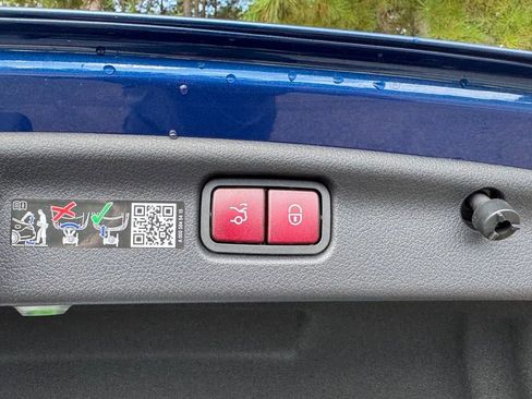 New 2025 Mercedes-Benz C 300 C 300 image 18