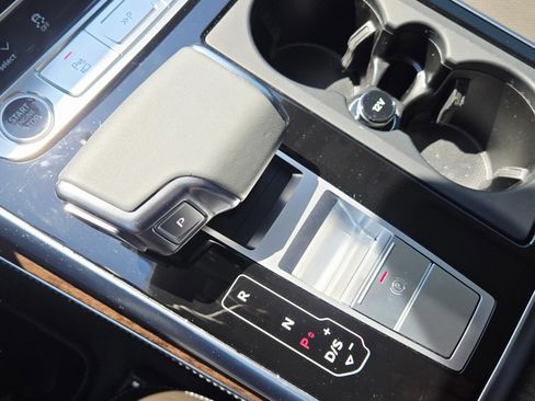 Used 2024 Audi Q8 Prestige w/ Prestige Package image 26