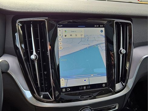 Used 2024 Volvo S60 B5 Core image 25