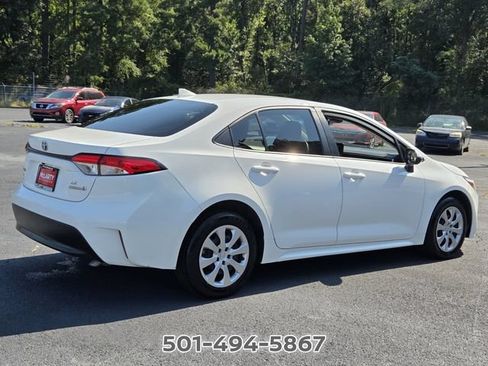 Used 2024 Toyota Corolla LE FWD image 5