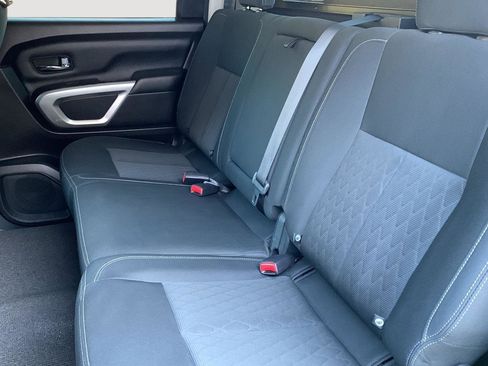 Used 2019 Nissan Titan SV w/ SV Convenience Package image 20