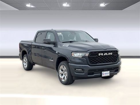 New 2026 RAM 1500 4x4 Crew Cab image 7