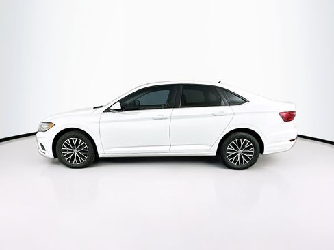 Used 2021 Volkswagen Jetta SE FWD image 4