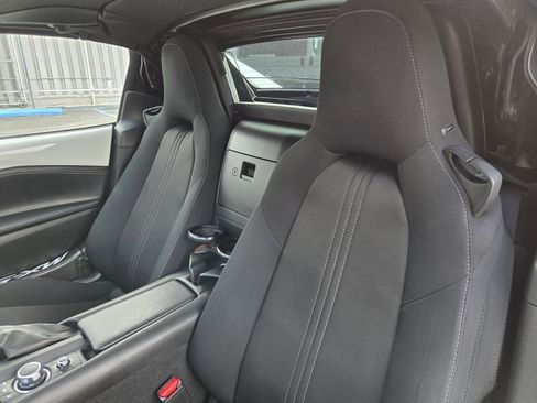 Used 2020 MAZDA MX-5 Miata RF Club RWD image 22