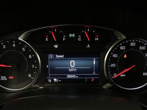 Used 2023 GMC Terrain SLE w/ Driver Convenience Package image 16