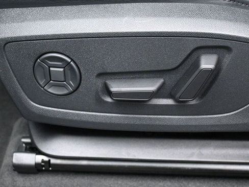 Used 2024 Audi Q3 2.0T Premium Plus image 10