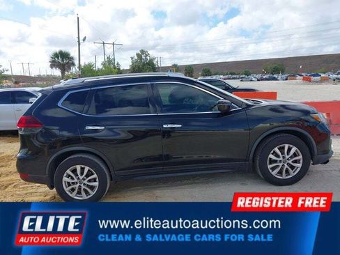 Used 2018 Nissan Rogue SV image 25