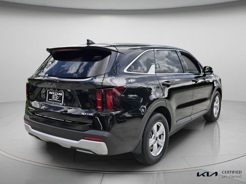 Certified 2026 Kia Sorento LX FWD image 7