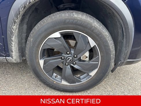 Certified 2025 Nissan Rogue SV AWD/4WD image 5