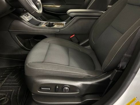 Used 2021 GMC Acadia SLE w/ Driver Convenience Package FWD image 30