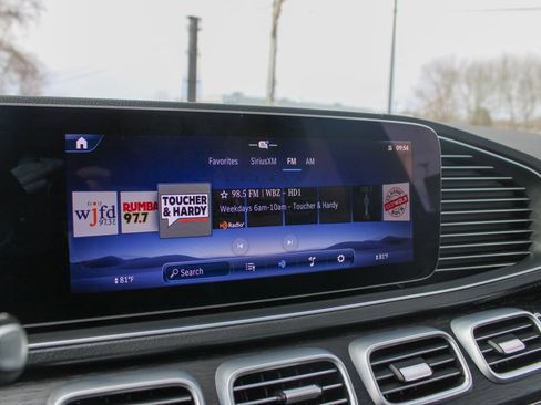 Used 2025 Mercedes-Benz GLS 450 4MATIC image 15