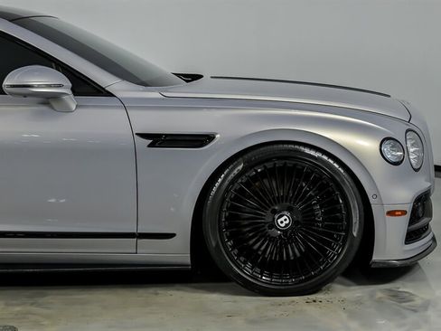 Used 2022 Bentley Flying Spur V8 AWD/4WD image 15