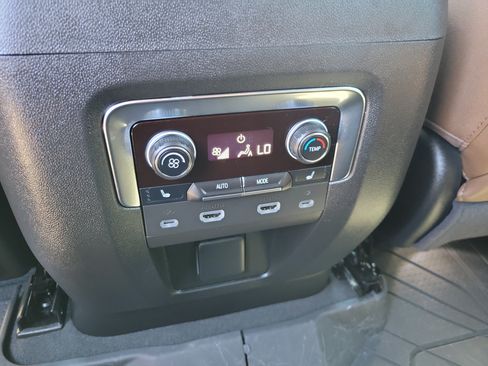 Certified 2024 Chevrolet Suburban High Country w/ Advanced Technology Package AWD/4WD image 15