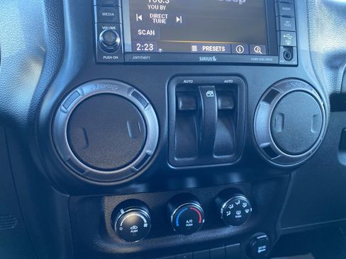 Used 2017 Jeep Wrangler Sport image 18