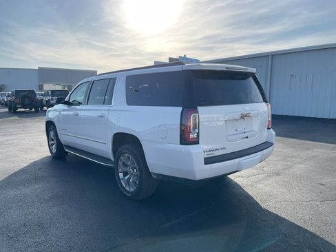 Used 2017 GMC Yukon XL SLE w/ SLE Value Package image 5