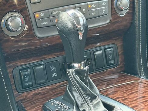 Used 2018 Nissan Armada SL w/ Premium Package image 25