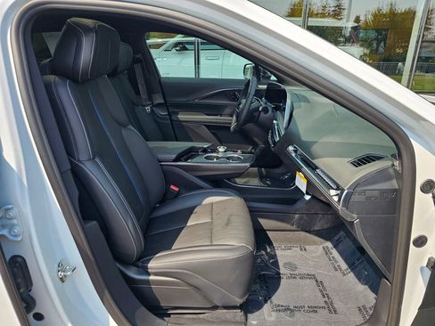 New 2026 Cadillac Lyriq Luxury AWD/4WD image 11