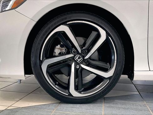 Used 2022 Honda Accord Sport image 7