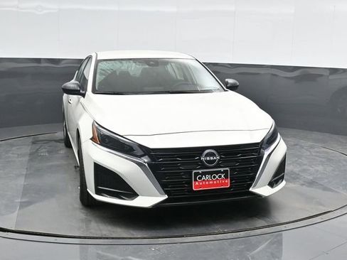 Used 2025 Nissan Altima 2.5 S FWD image 6