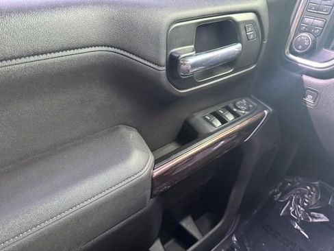 Used 2020 Chevrolet Silverado 1500 LT Trail Boss w/ Convenience Package AWD/4WD image 31