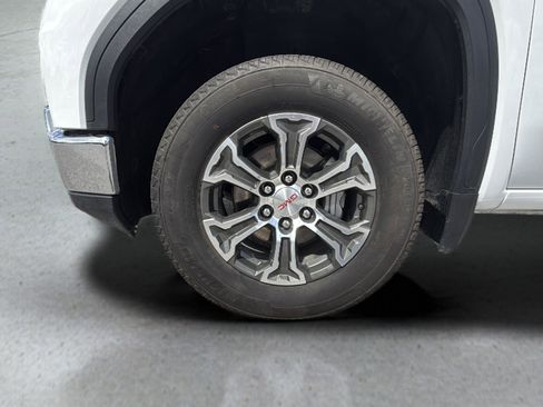 Used 2025 GMC Sierra 1500 SLT image 18