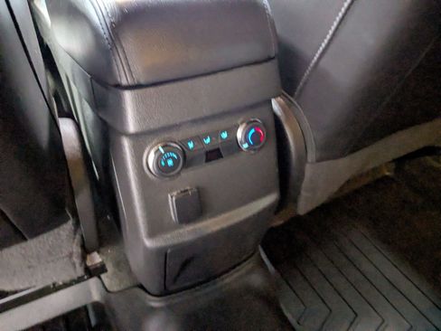 Used 2015 Ford Explorer XLT w/ Equipment Group 202B AWD/4WD image 24