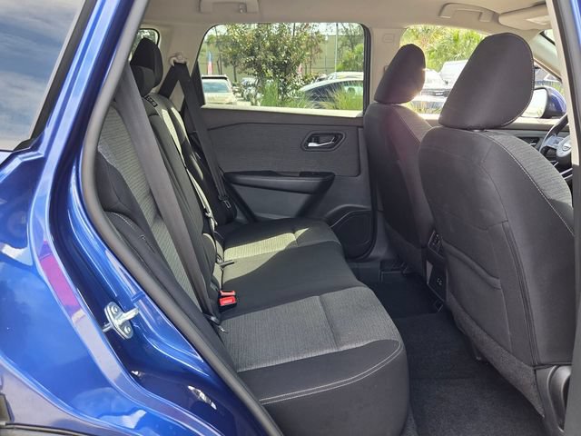 Used 2023 Nissan Rogue SV FWD image 17