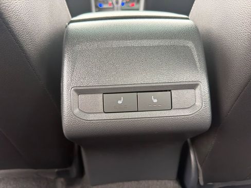 Certified 2025 Volkswagen Jetta SEL FWD image 22